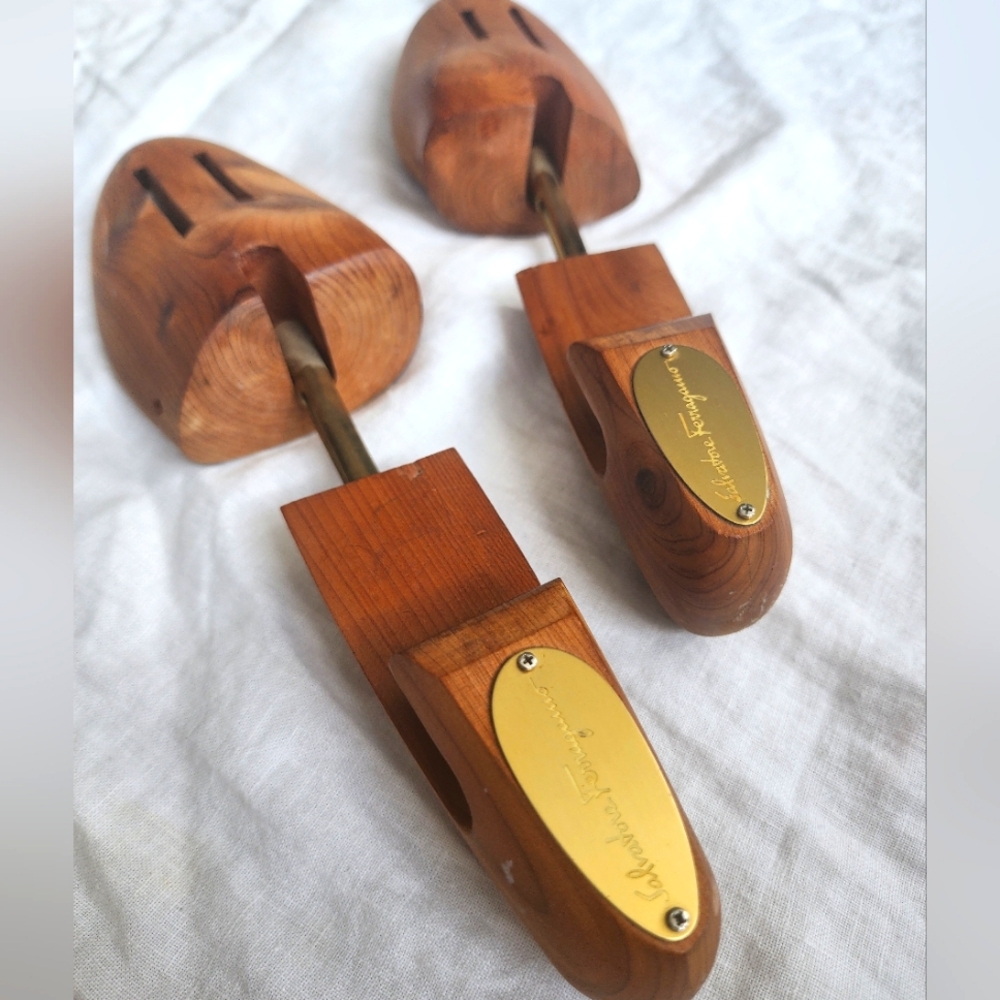 Salvatore Ferragamo Solid Cedar Wood Luxury Shoe Trees Size L - Unisex - EUC